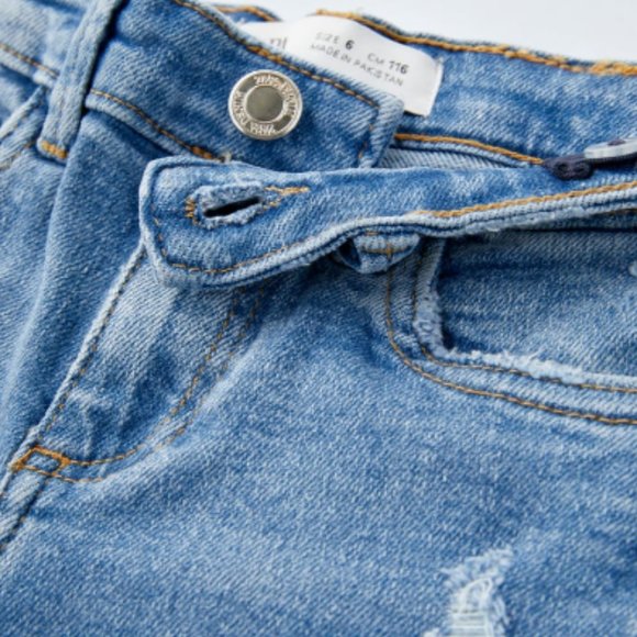 Zara Kids Jeans Mid Rise Skinny Jeans Distressed Dark Wash SZ 4/5 Girls NEW! - Picture 9 of 13